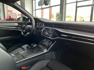 Audi RS6  2021