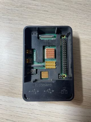 Raspberry Pi 4 2GB con carcasa