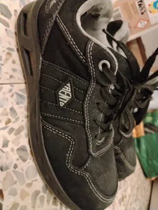 Zapatillas de Seguridad Trento Negras y Grises