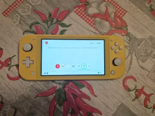 Nintendo Switch Lite Gialla