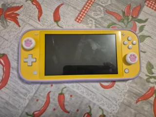 Nintendo Switch Lite Gialla