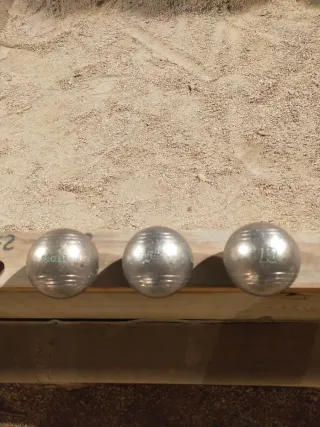 Sfere di bocce metalliche