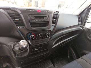 IVECO DAILY FURGON GRUA CESTA PORTAPERSONAS