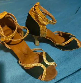 Zapatos de baile salón dorados y negros
