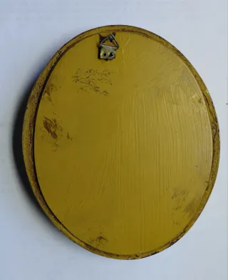 Antiguo retrato ovalado niña