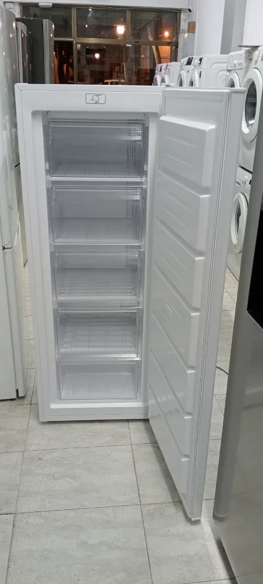Congelador Vertical Svan Blanco 143 x 54 x 55 cm