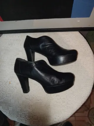 Zapatos de mujer tacón alto piel