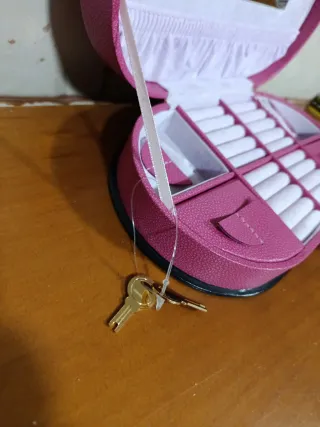 Joyero ovalado rosa con espejo