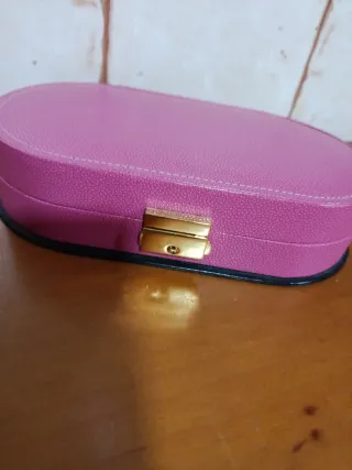 Joyero ovalado rosa con espejo