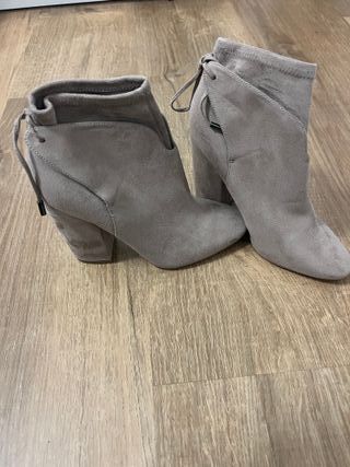 Botines grises de tacón