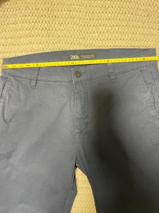 Pantalón chino Zara azul talla 44