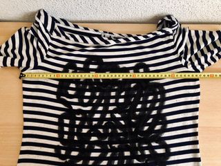 Camiseta Adolfo Domínguez Rayas azules con adorno