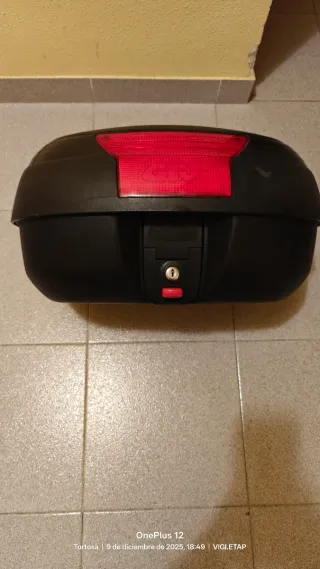 Baúl Givi Monolock 2 Cascos + Llave