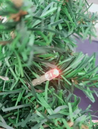 Mini Albero Natale con Base Juta e Luci Rosse