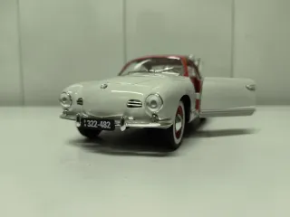 Coche Sólido 1:18 Karmann Ghia 1957