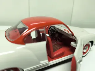 Coche Sólido 1:18 Karmann Ghia 1957