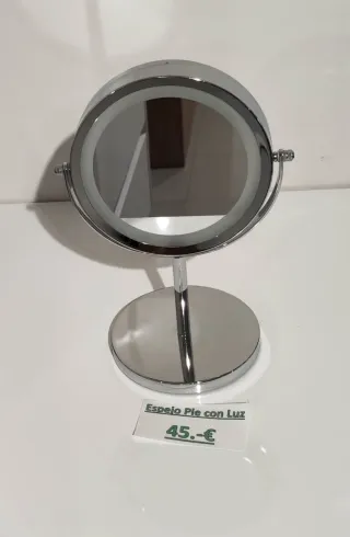 Espejo de pie con luz 45.-€