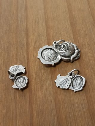 Conjunto familiar relicarios devocionales