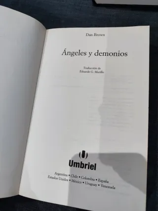 Angeles y Demonios / Angels and Demons (Spanish...