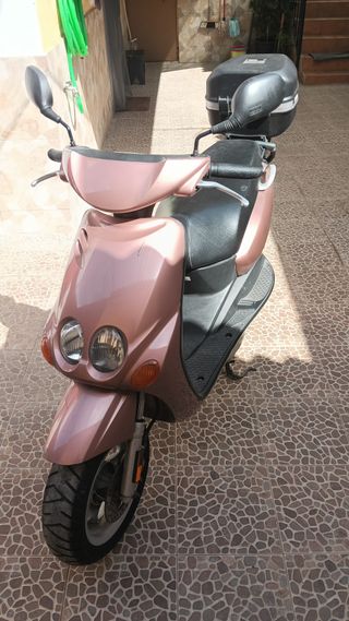 Yamaha Neos 49cc,año 1999,18250 km.