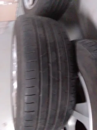 Llantas Audi A4 B8 con neumáticos