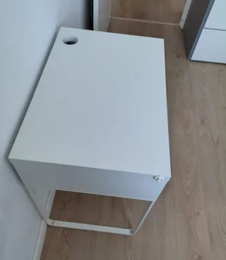 Mesa de estudio Ikea blanca