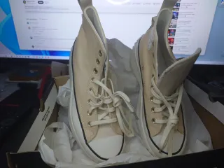 Zapatillas Converse Run Star Hike Beige 42" nuevas