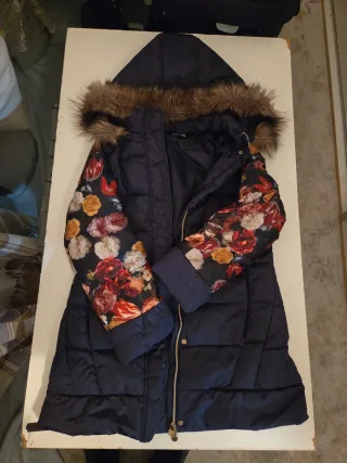 Abrigo niña azul con flores