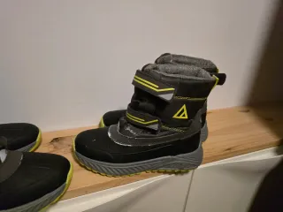 2 Botas de nieve para niño