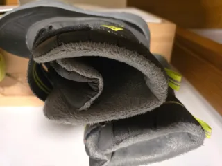 2 Botas de nieve para niño