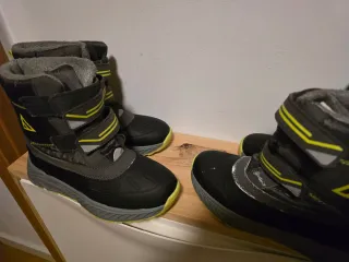 2 Botas de nieve para niño