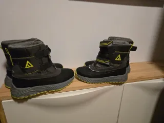 2 Botas de nieve para niño