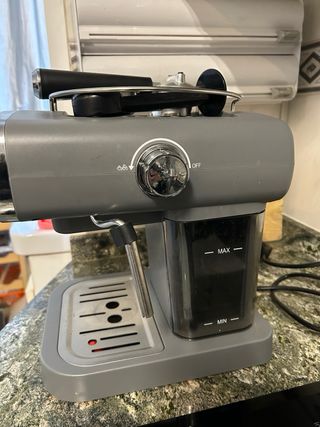 Cafetera SilverCrest Gris