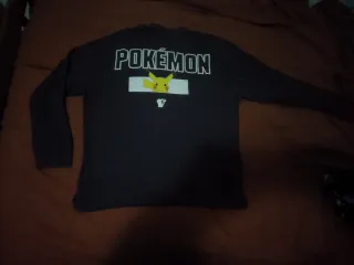 Camiseta Pikachu Zara Talla 12/13 Años