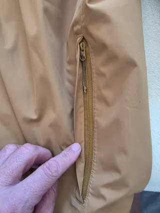 Chubasquero Salomon XL Marrón como nuevo