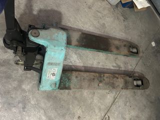 Traspaleta manual 2500kg