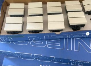 Niessen N2202 Interruptores Conmutadores (10uds)