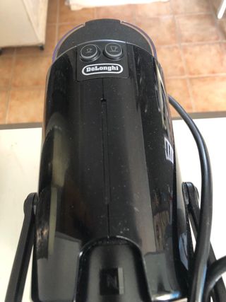 Cafetera Nespreso Negra nueva.