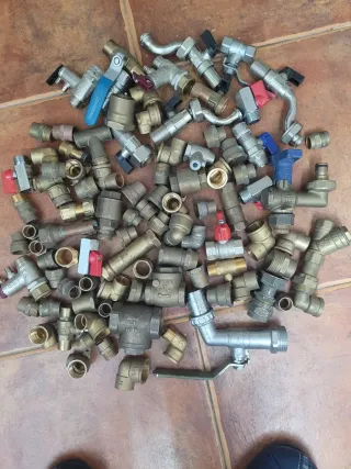 Lote Fontanería Válvulas y Racores