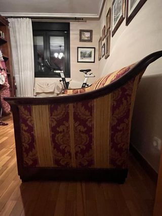 Sofá clásico en perfecto estado – URGE vender