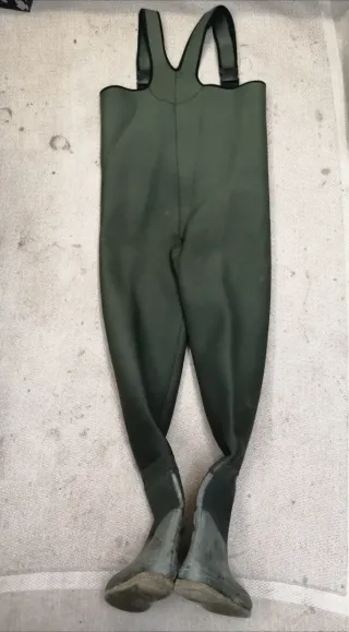 Vadeador de pesca verde