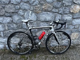 Bicicleta de carretera Focus Izalco