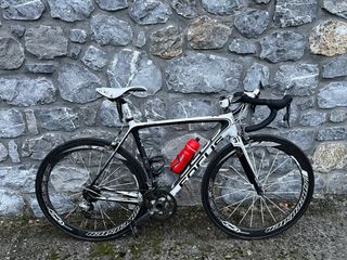 Bicicleta de carretera Focus Izalco