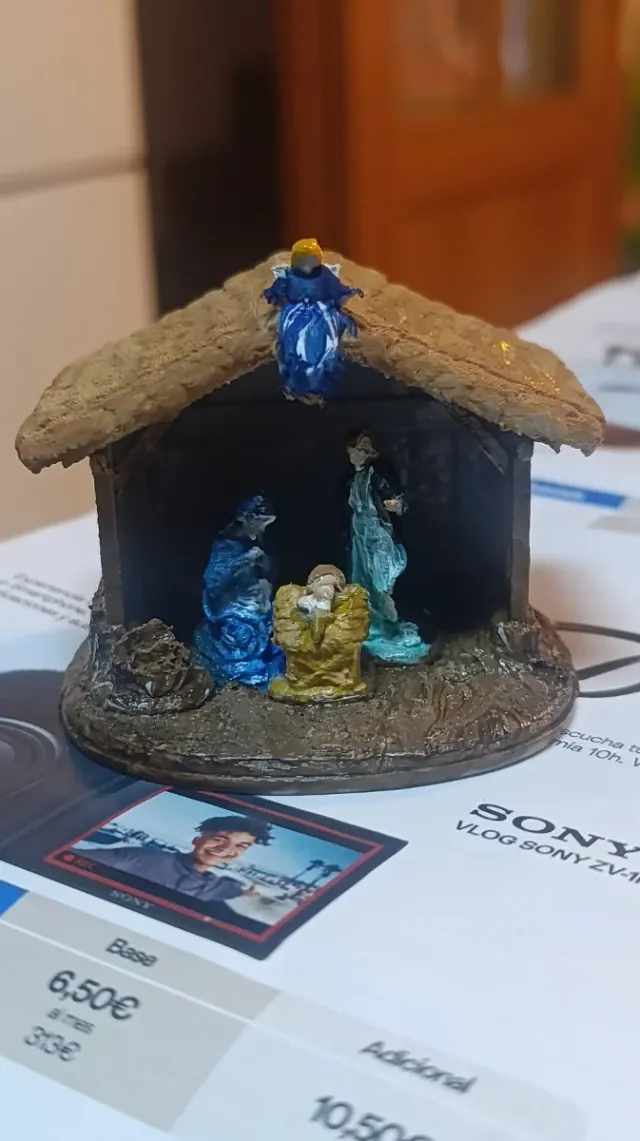 Belén artesanal pintado a mano