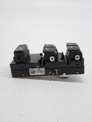 MANDO ELEVALUNAS DELANTERO IZQUIERDO KIA STONIC