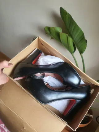 Zapatos de tacón Mary Jane negros