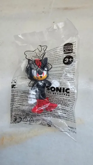 Figura Shadow Sonic Burger King sin abrir