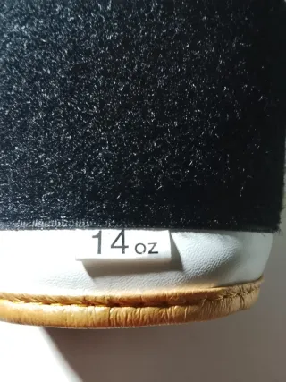 Guantes Boxeo Venum 14 oz + Cintas Eveblast 5 m