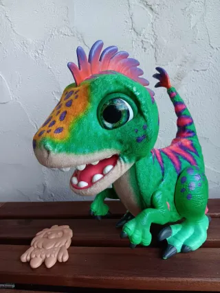 Dinosaurio de peluche interactivo