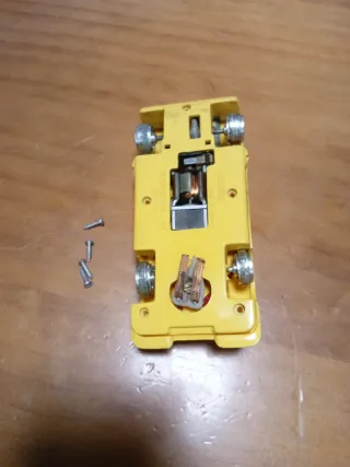 Scalextric Chaparral GT Amarillo